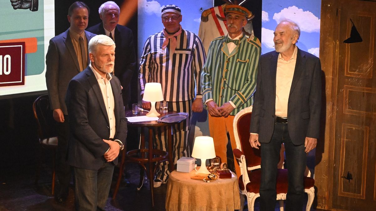 Zdeněk Svěrák oslavil devadesátiny. Přišel prezident, Eben vtipkoval o Klausovi